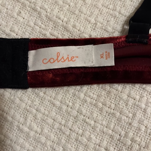 Colsie red velour bralette. Size xl. - Picture 3 of 4